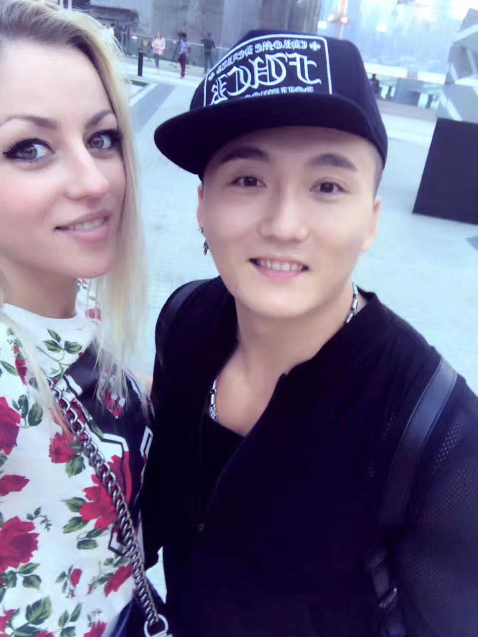 25年前河南小伙娶乌克兰美女,中国小伙娶19岁乌克兰妻子现状