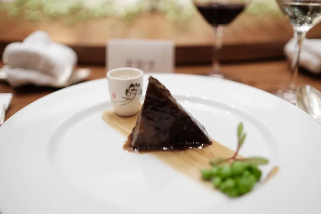 吃这两顿饭，需要二十万里挑一的好运气