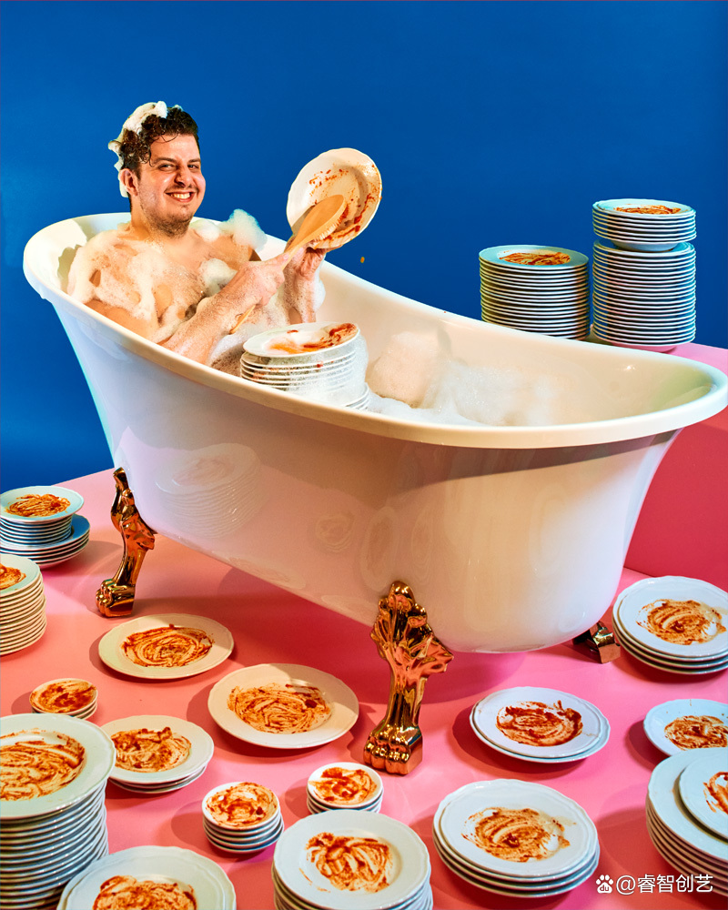 意大利杂志ToiletPaper与LaBottega共同打造超现实居家护肤品