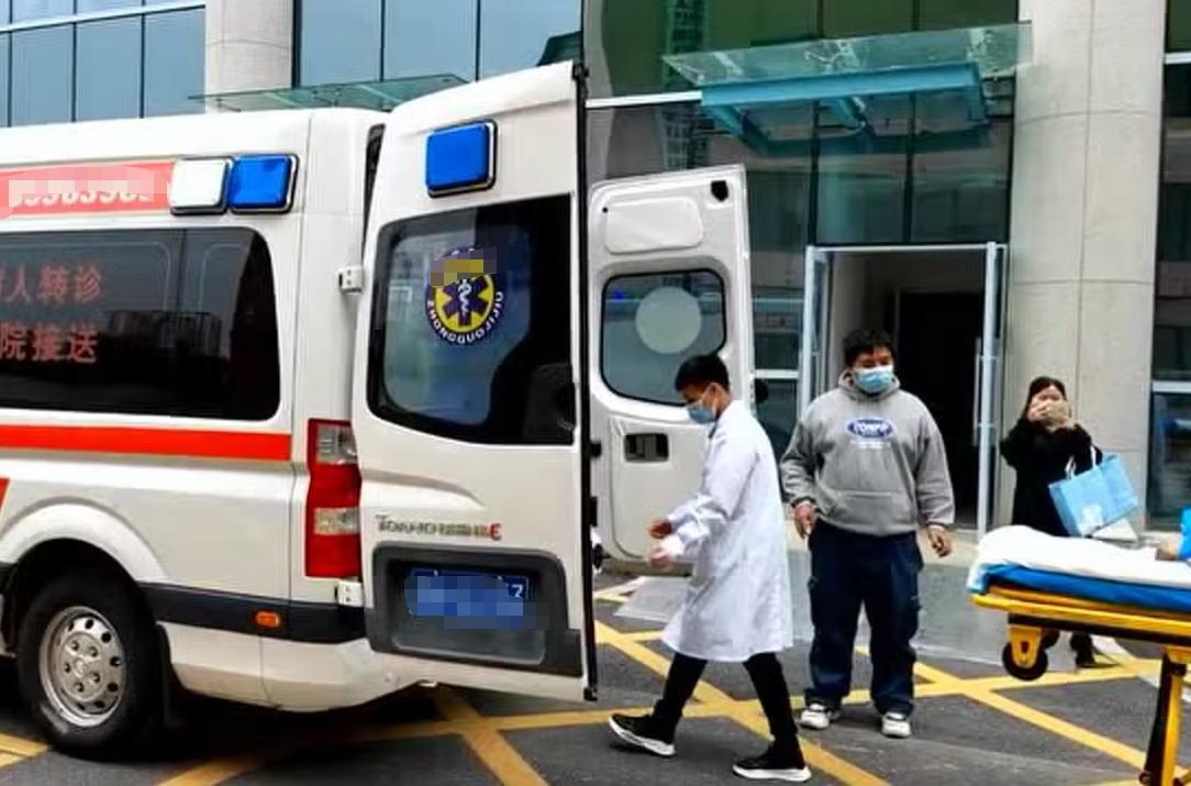 便秘用温水灌肠有害处吗,大人便秘自己灌肠冲洗