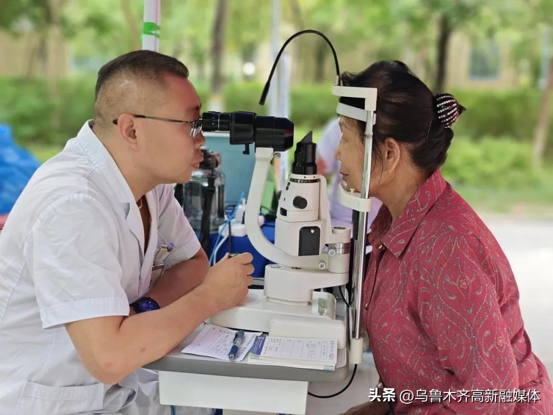 惠民服务送健康爱心义诊暖民心,我为群众办实事健康义诊