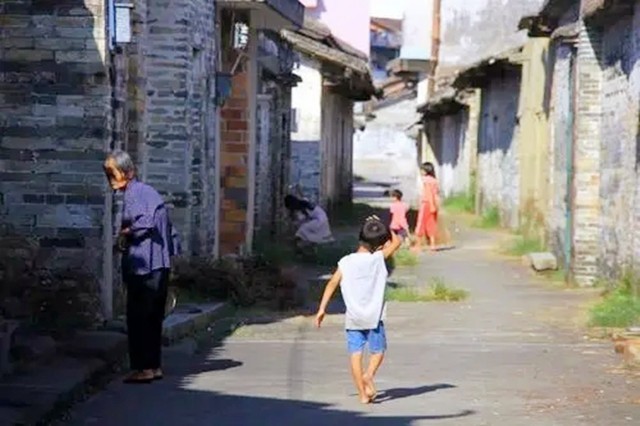 西安被拐男子登记结婚,西安男孩被拐32年养父母曝光