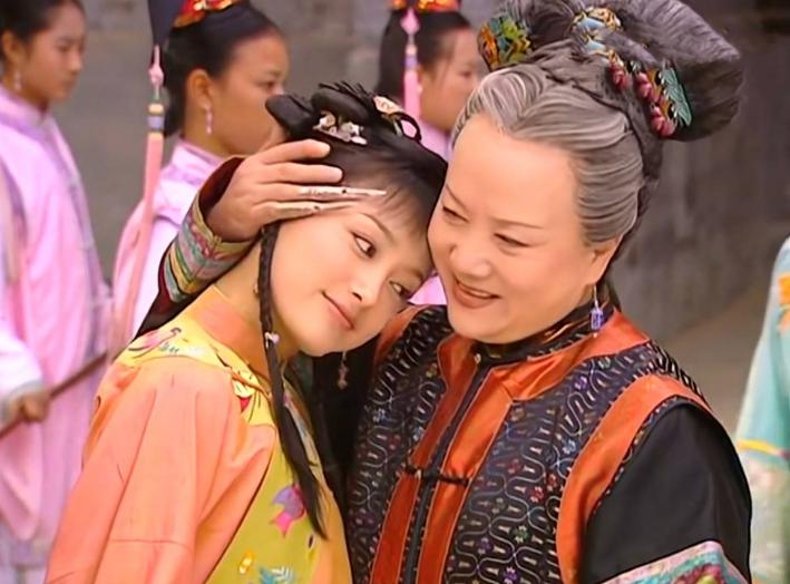 还珠格格小燕子为什么要顶替紫薇,新还珠格格小燕子紫薇公主出宫