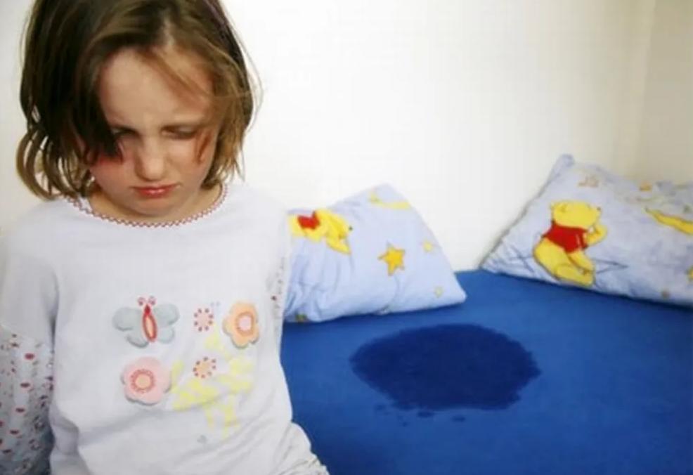 快三岁的宝宝怎么戒掉尿不湿,宝宝戒掉尿不湿可分“三步走”