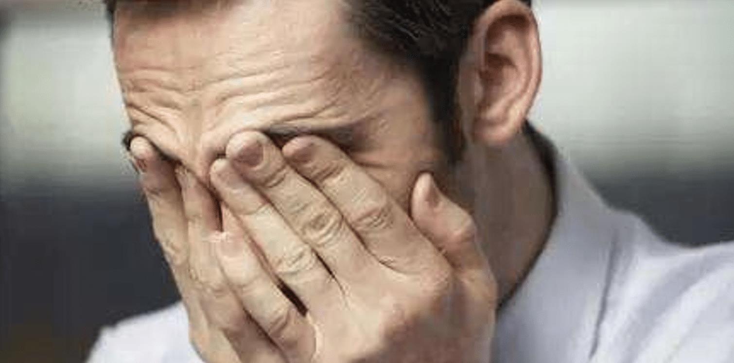 婚后妻子背着丈夫与前男友入住房屋80余次,暧昧记录照片曝光!