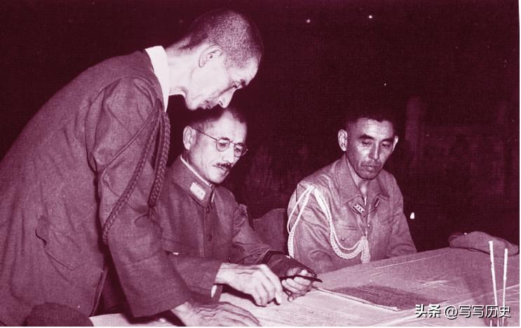 日本无条件投降盟军受降仪式,日本无条件投降发生在哪