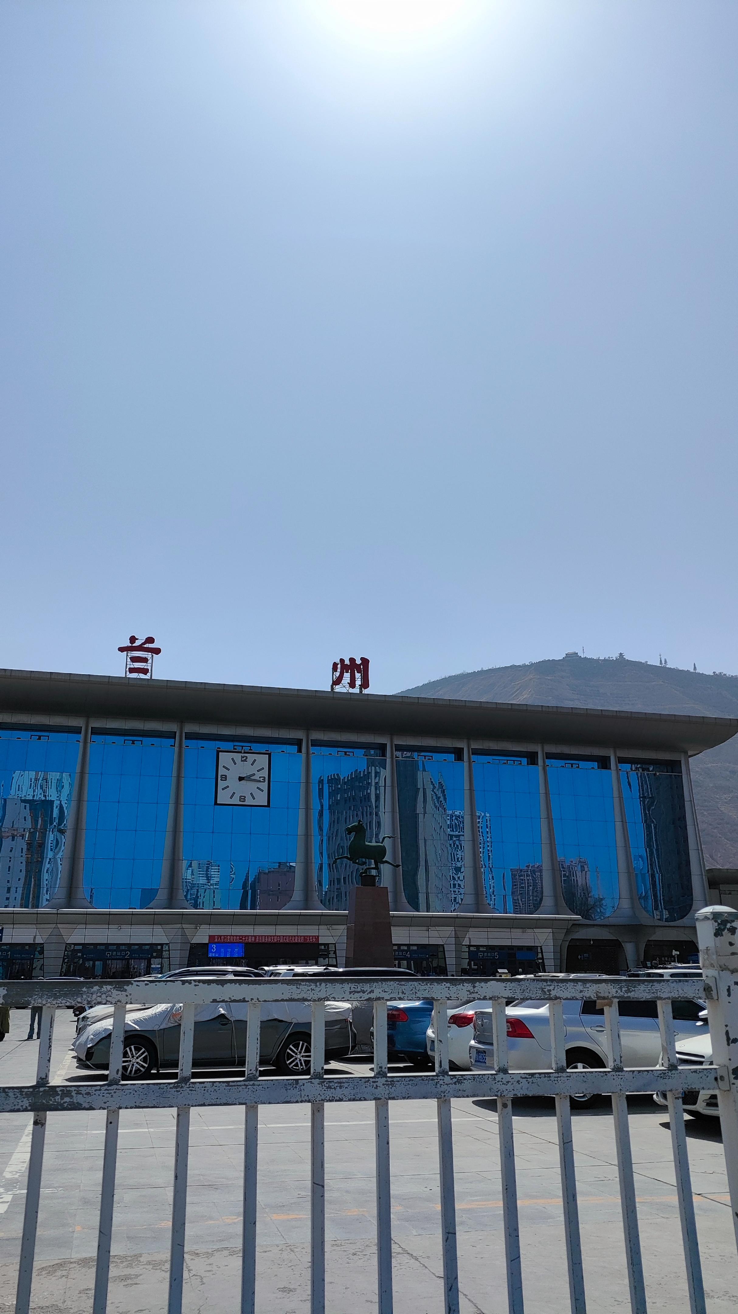 2个人去云南旅游5天多少钱,去北京穷游三天需要多少钱费用