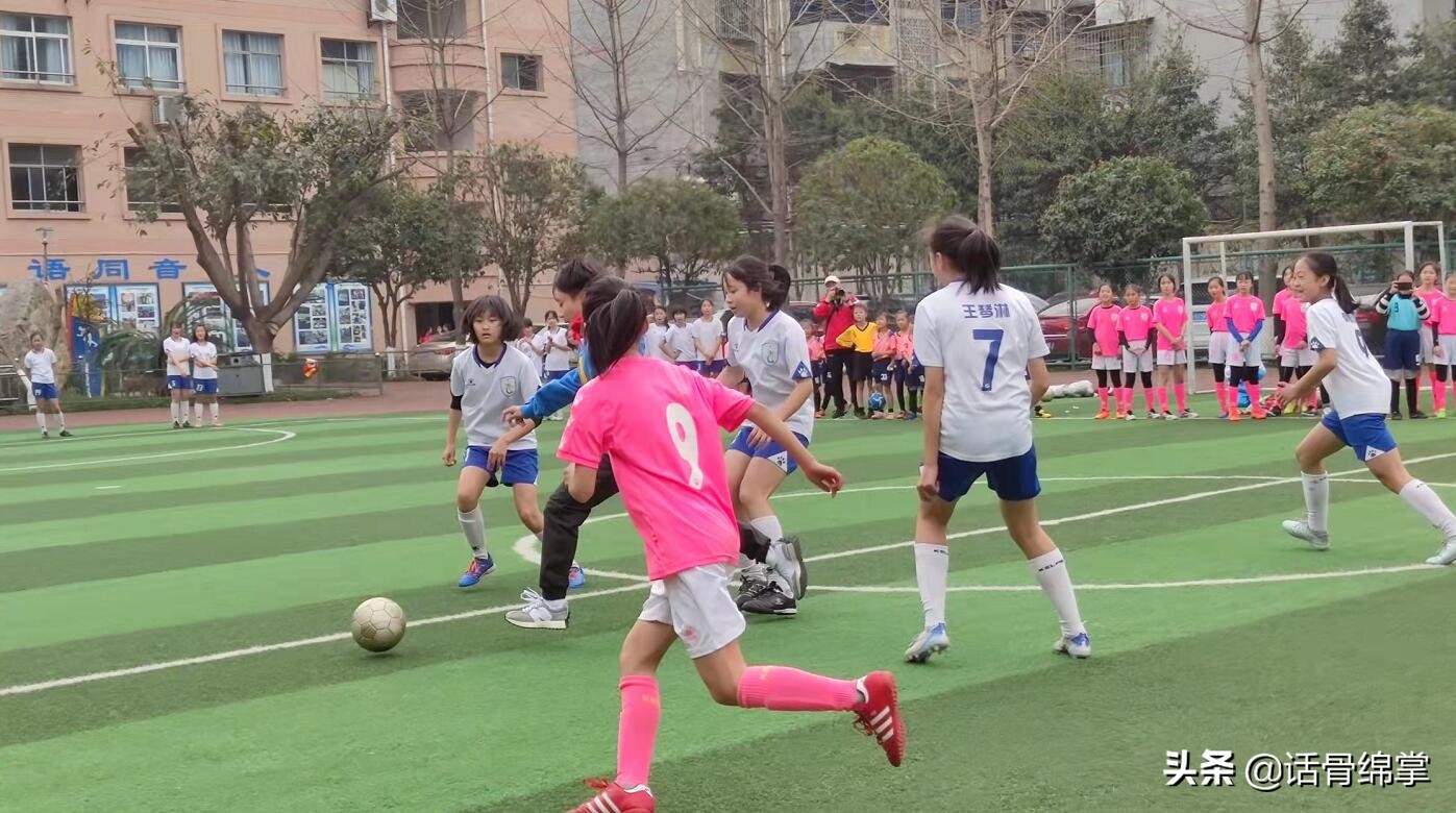 张琳艳夺冠她妈妈在干嘛,张琳艳冠军采访