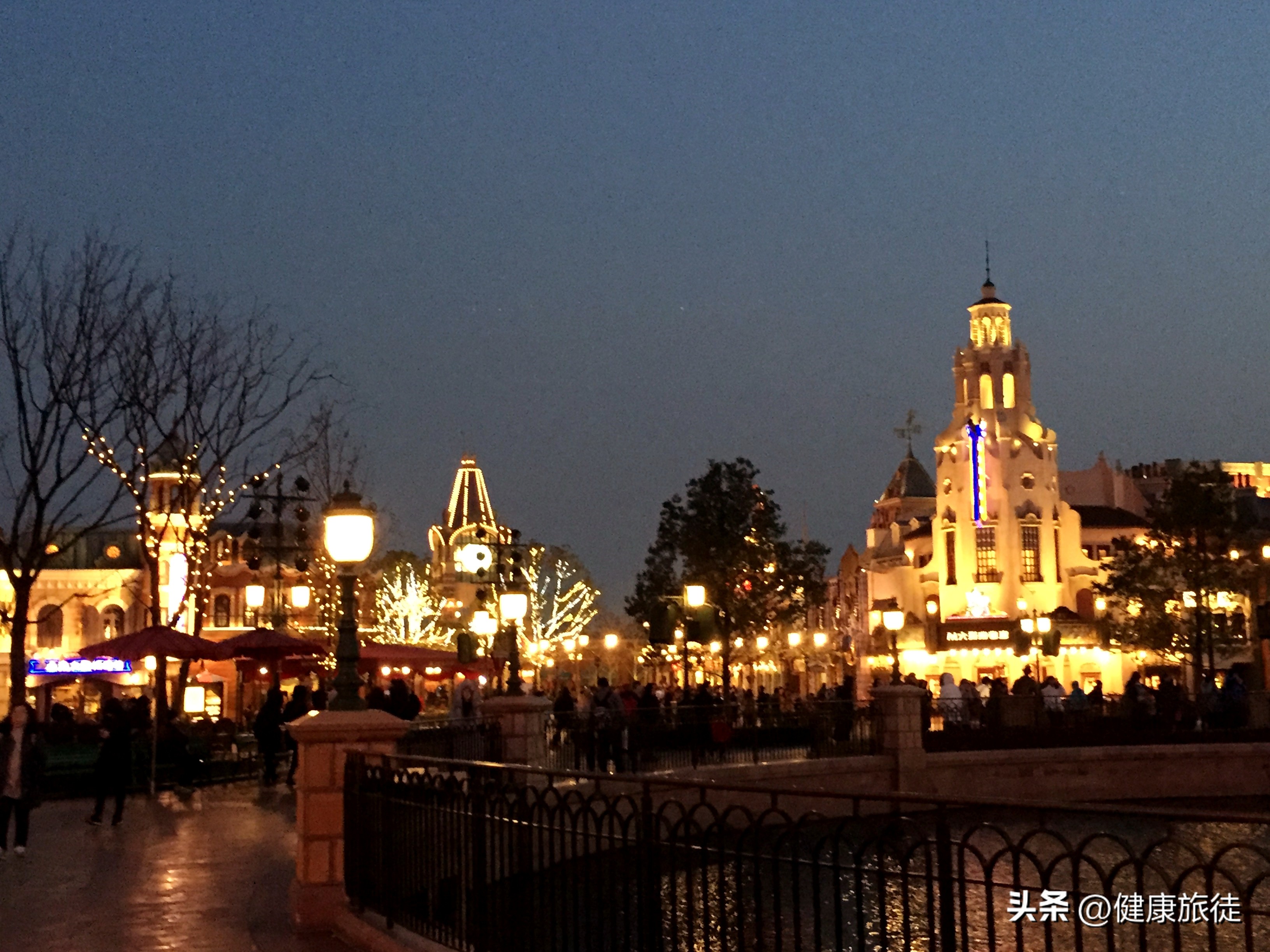 上海迪士尼乐园夏日狂欢盛宴,上海迪士尼乐园七大主题乐园介绍