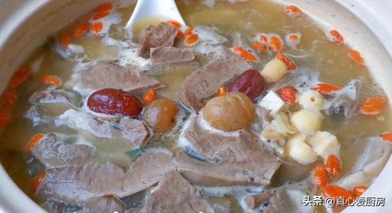 失眠就怕这菜安神无梦睡到自然醒,失眠吃什么药膳能改善睡眠