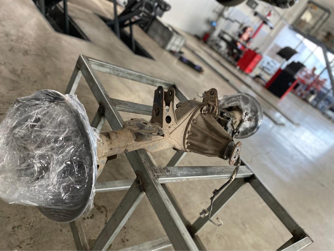 老旧丰田霸道修复,04年丰田霸道翻新改造全过程