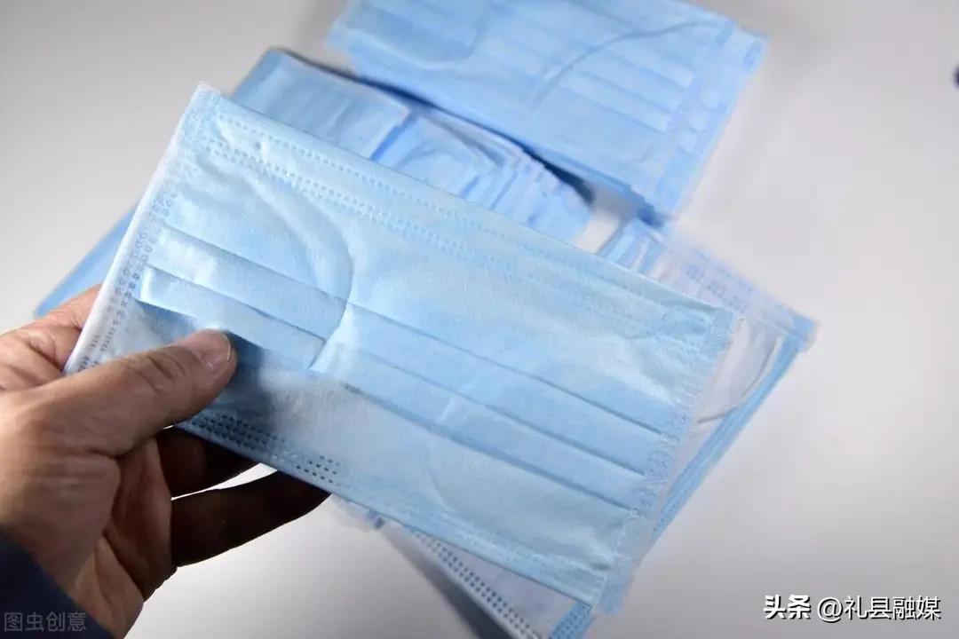 冰箱放口罩能省电真的假的,冰箱里放一只口罩可以节省电吗