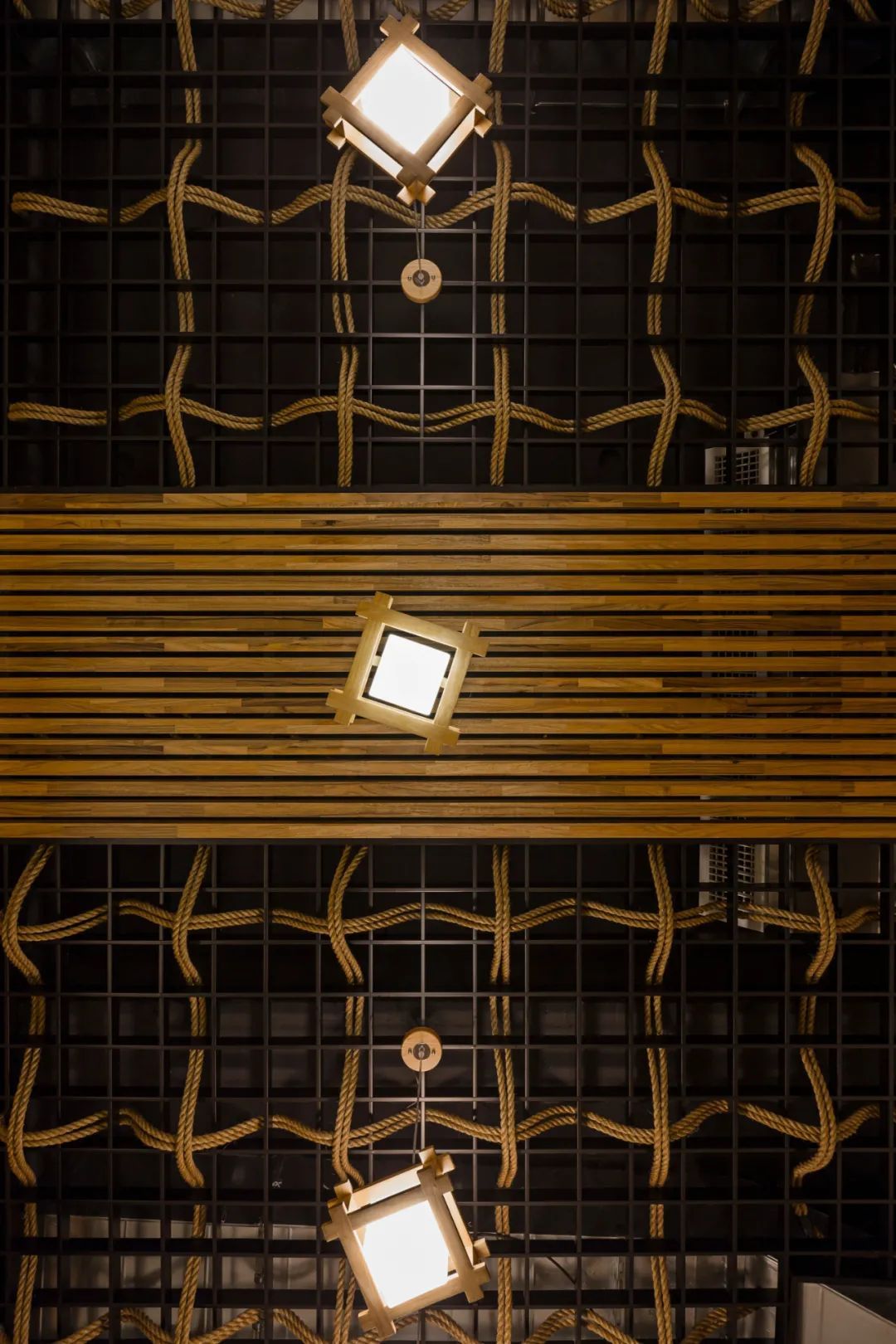 设计师王迪设计作品：烤肉店｜嗜烧肉