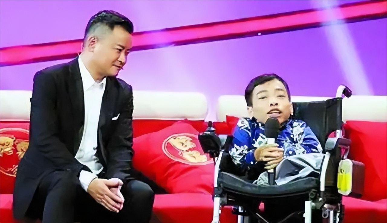 广东小伙李创利：身高80厘米，身价过亿娶美娇妻，如今怎么样了？