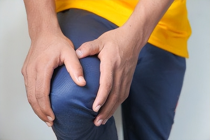 睡觉时脚突然抽筋是缺钙吗,睡觉突然脚抽筋有什么预示吗