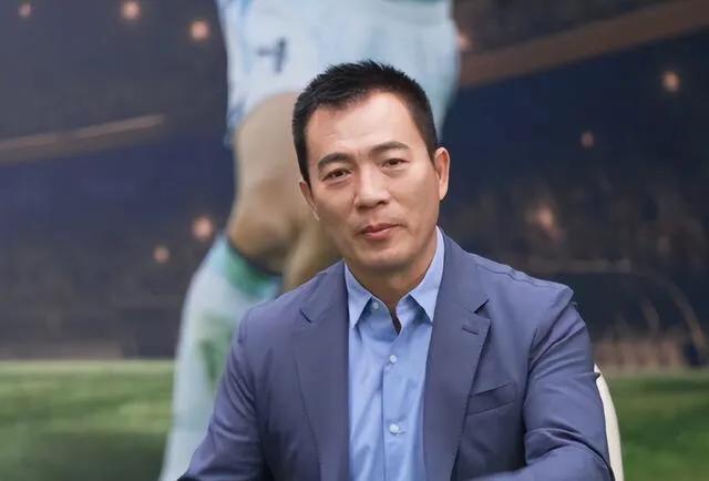 日本队靠1.88mm赢球，却进口我国大巴，拆MINIEV、蓝鲸引擎补短板