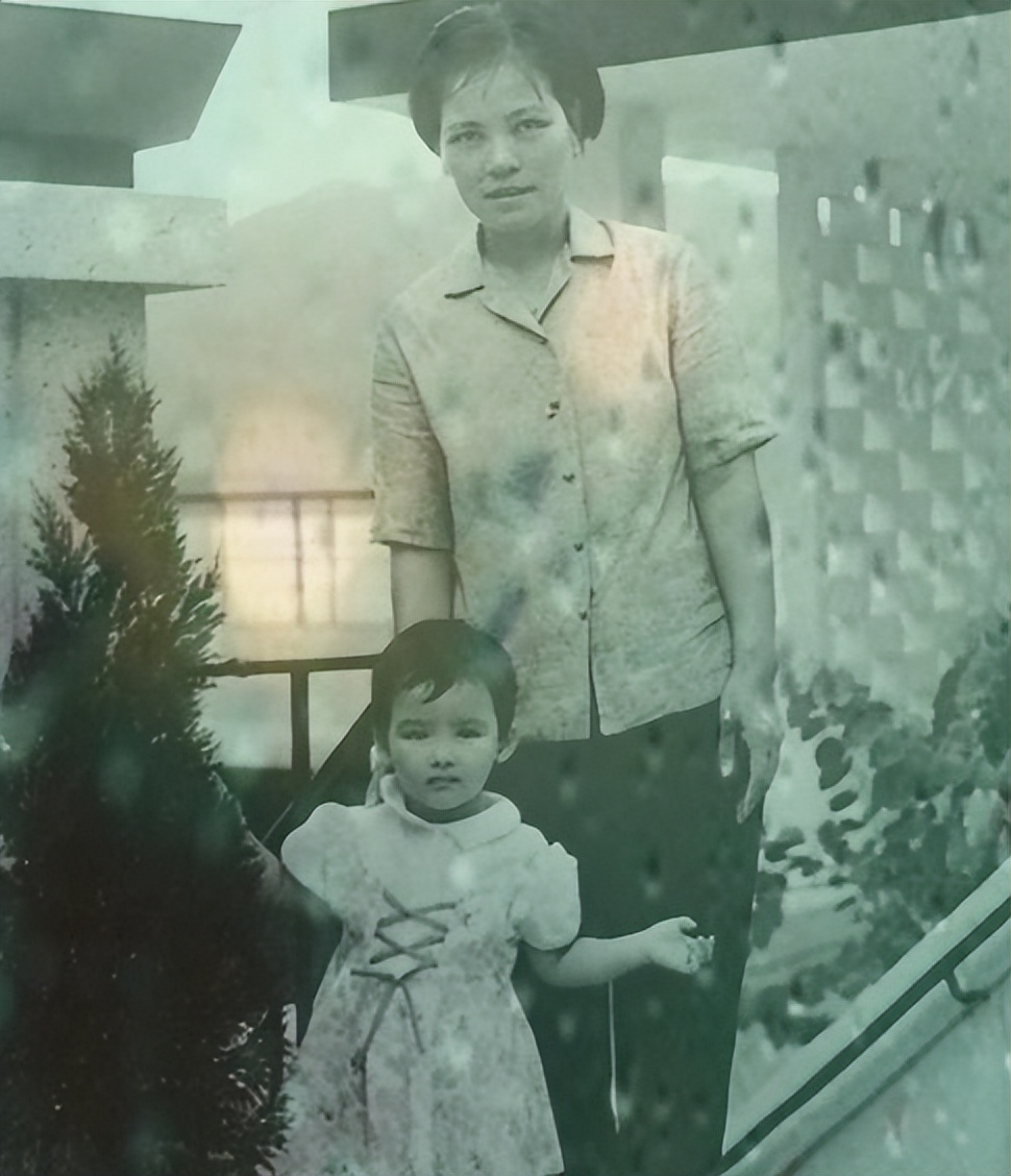 周慧敏被称第一代玉女掌门,玉女掌门周慧敏93年的歌