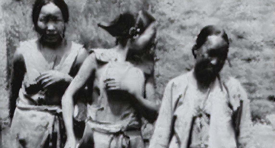 日军日记:男人饿倒在地,为了救他,我将他妻子的乳房割给他吃!