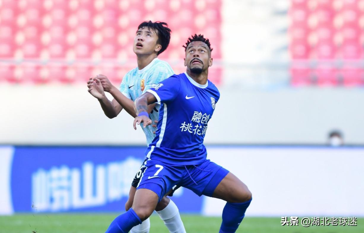 足协杯综述：8场比赛6场3比0，强队们不战而胜，业余球队最拼命