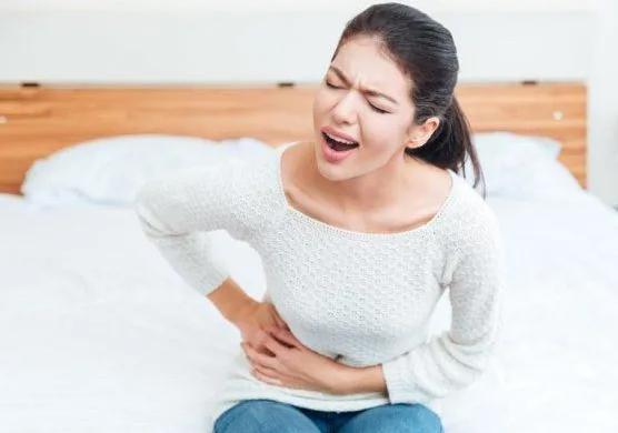 同房后，女性腹痛难忍？提醒：“运动”时要温柔点