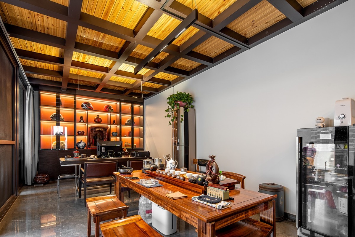 150复式楼带院子装修轻奢风格,三居室挑高复式楼现代风