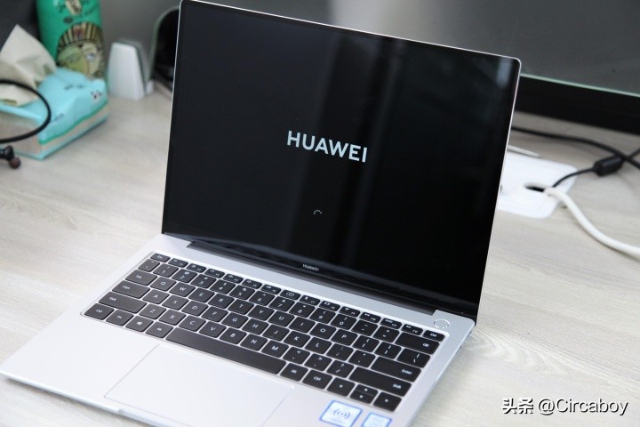 在京东里哪些笔记本电脑值得入手,京东上卖的最火爆的电脑笔记本