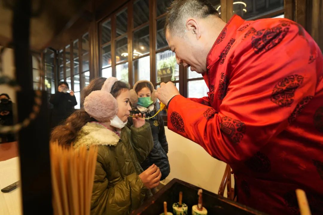 亚运遇上非遗！黏土捏出来的宸宸太萌了