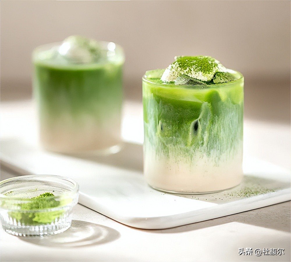 夏天的第一杯茶饮 (分享夏天第一杯奶茶)