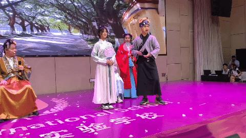 前方高能谁演的,前方高能校园歌手演唱瞬间