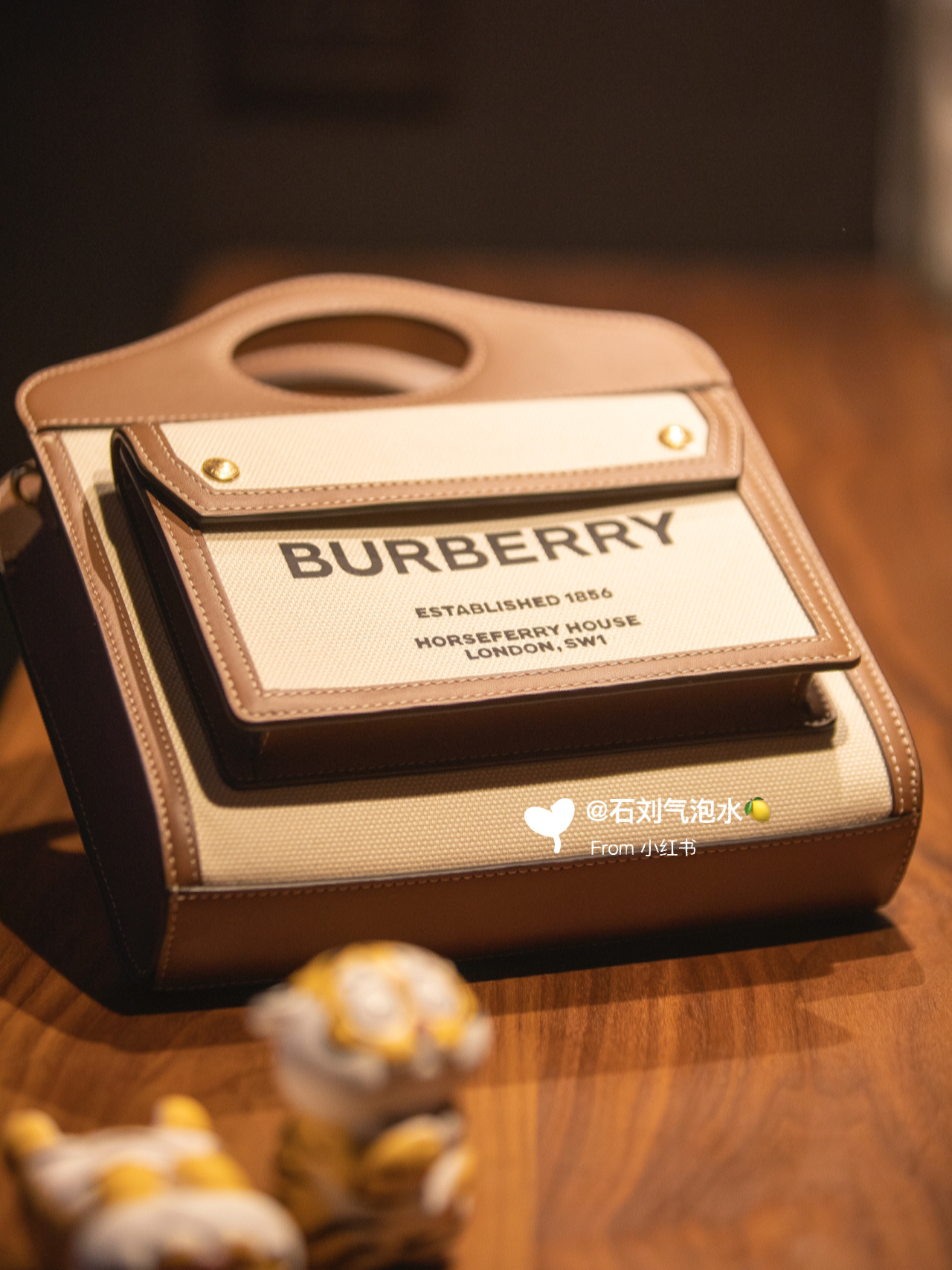 burberry帆布包水桶包,必入不踩雷包包