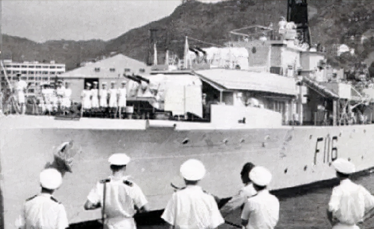 渡江前炮轰英国军舰,1947年炮轰英国军舰