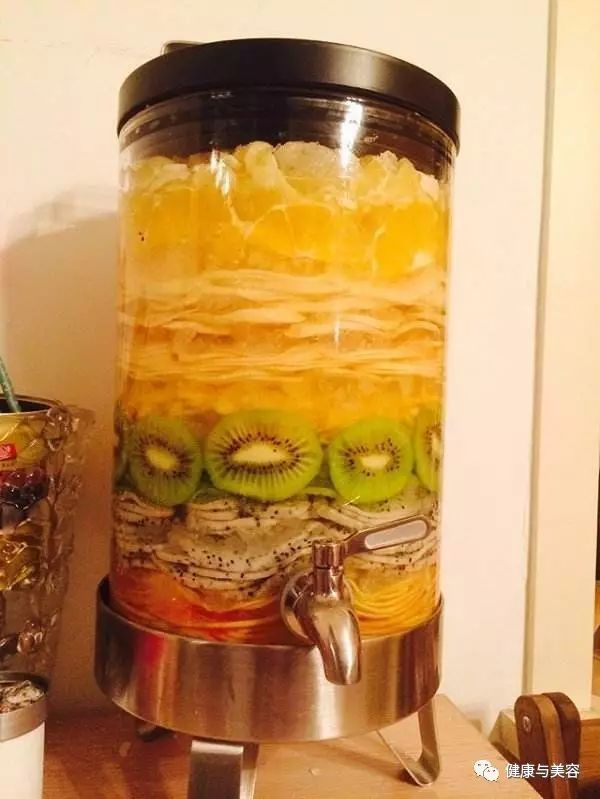 自制水果酵素的功效,自制水果酵素健康养生