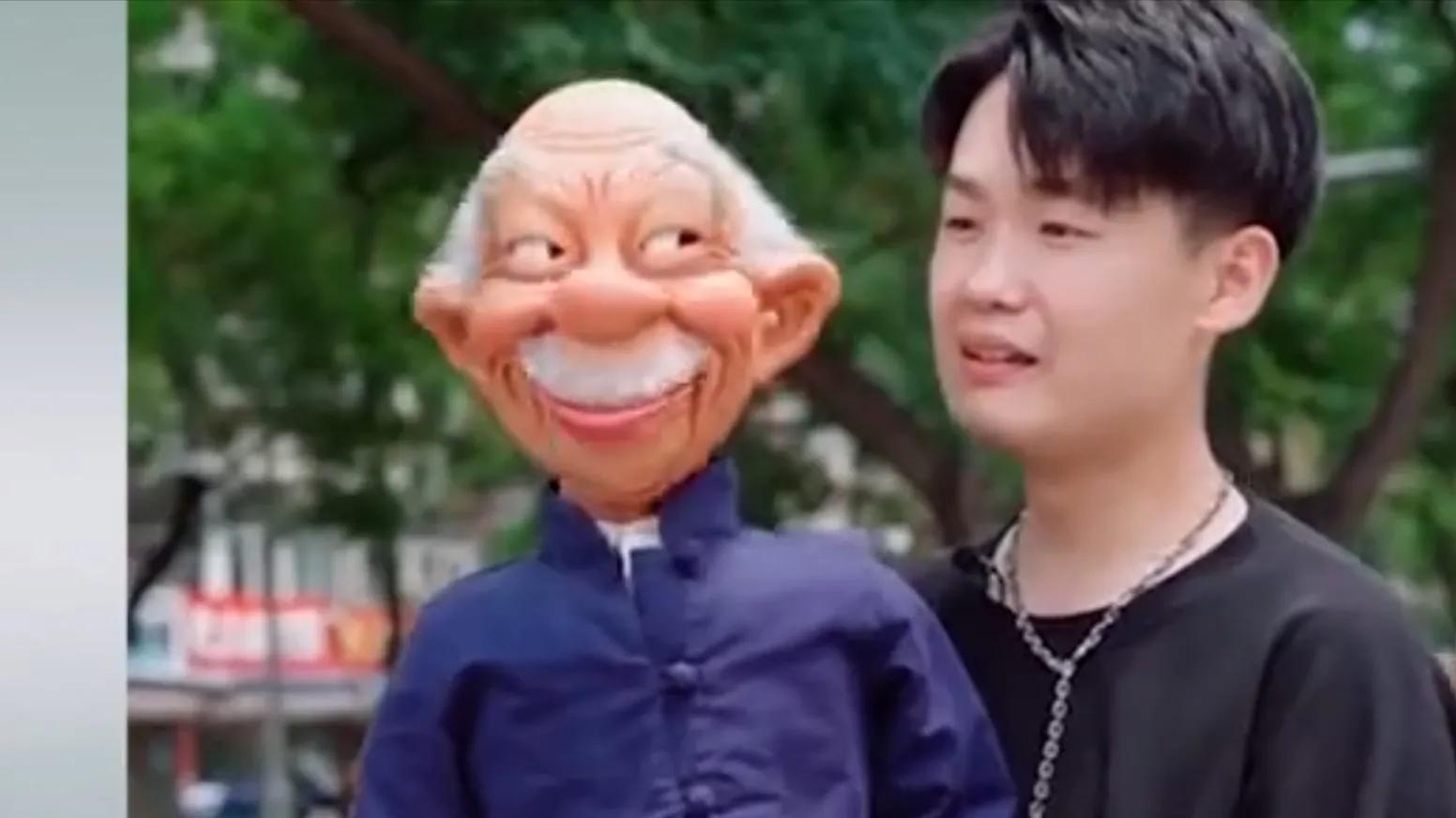 男子苦练撩妹绝技年入千万,小伙自创撩妹绝活