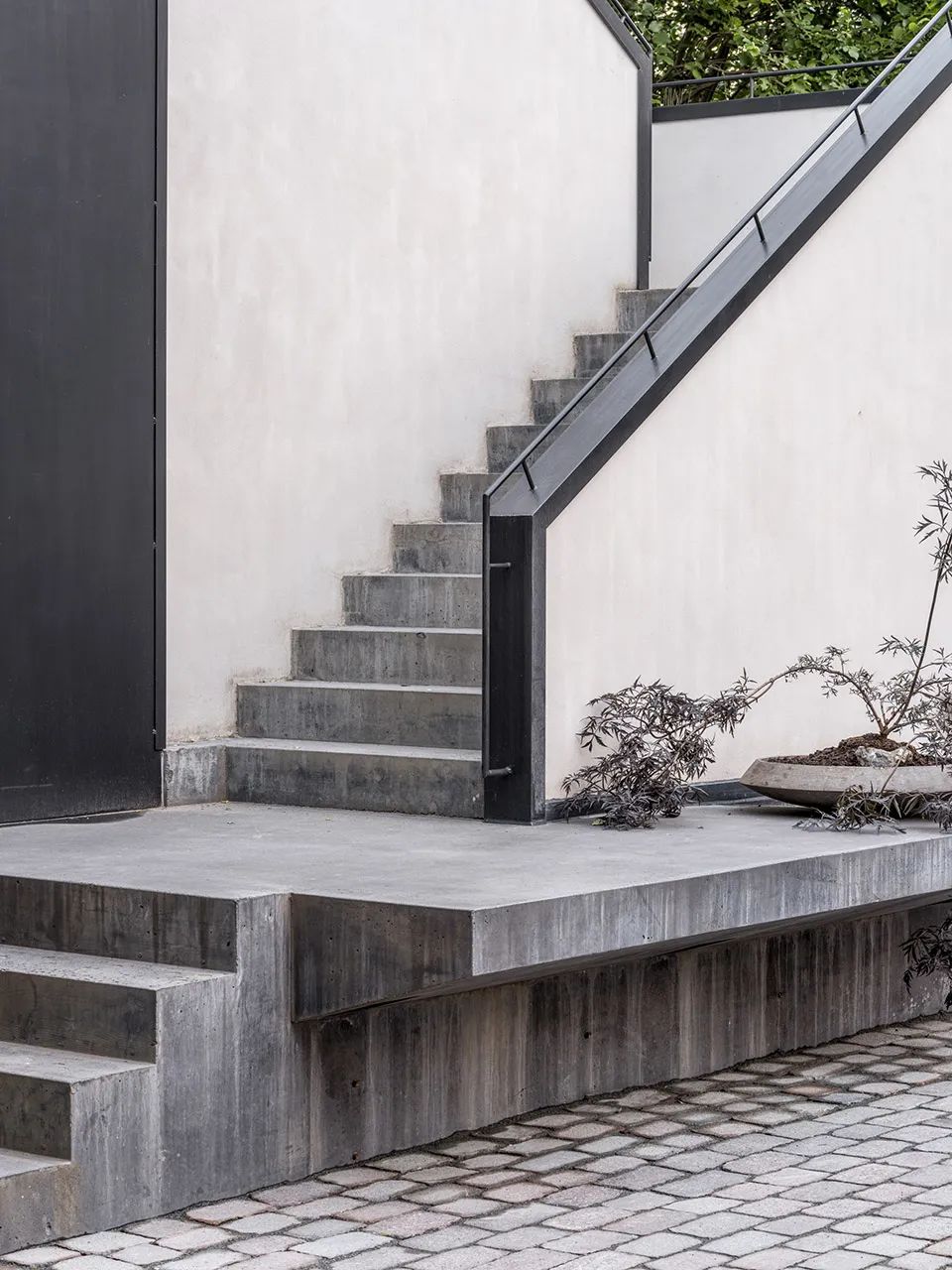 设计工作室车库改造,车库设计成图书馆