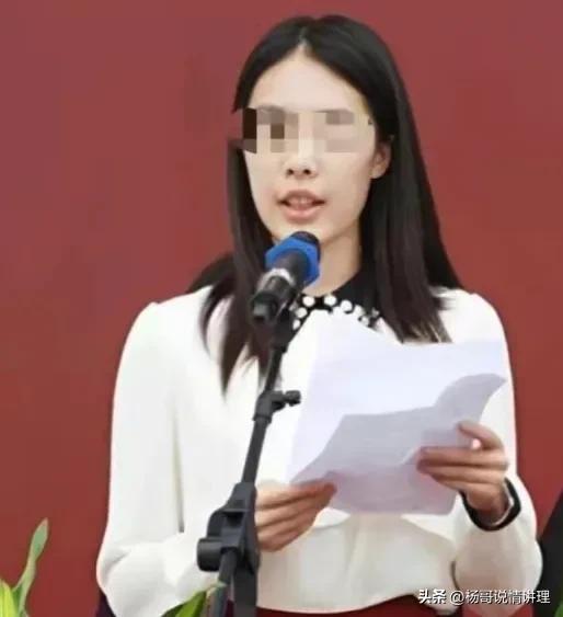 成都董小姐现在怎么样了,董小姐牵手门