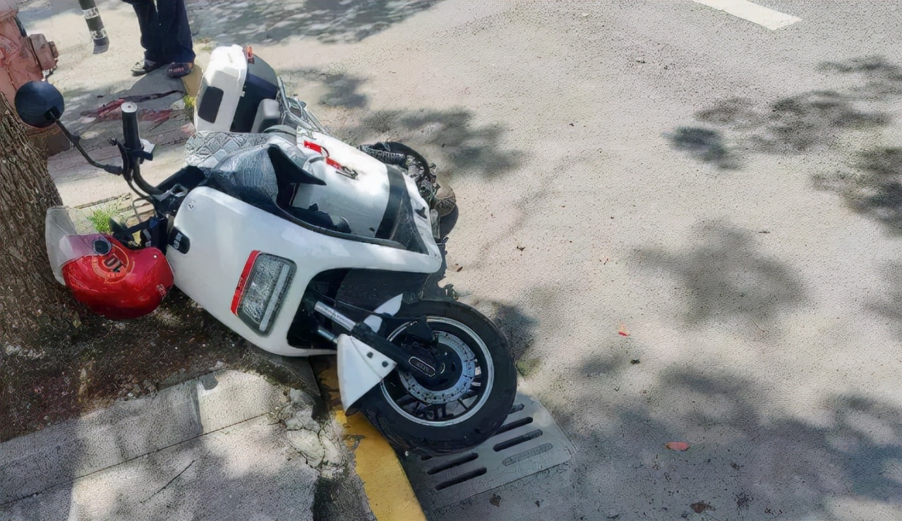 耳朵受伤肿胀导致耳道闭锁,下巴摔伤会导致颞颌骨损伤吗