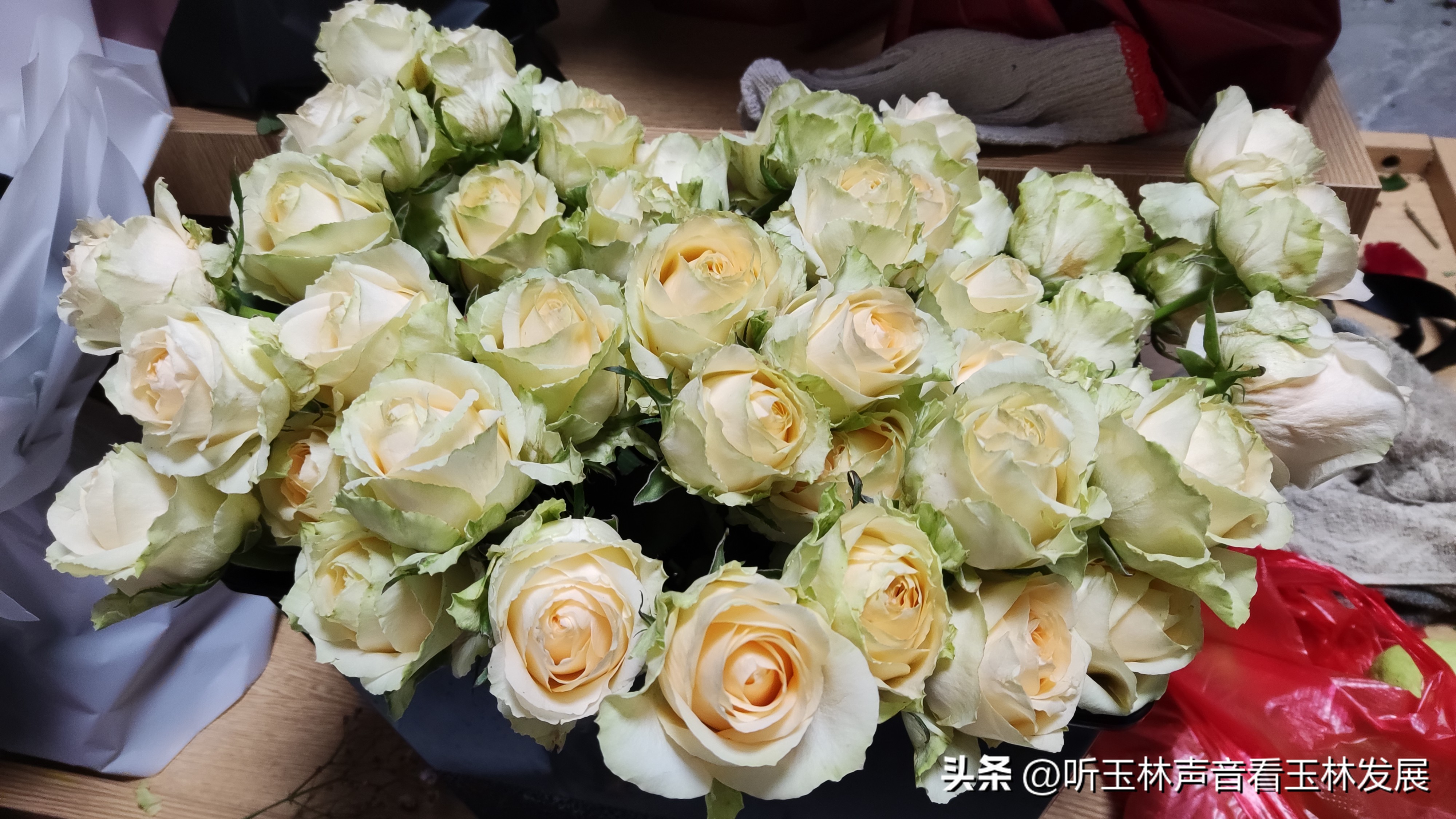 情人节火爆鲜花花束,情人节鲜花火爆预定中