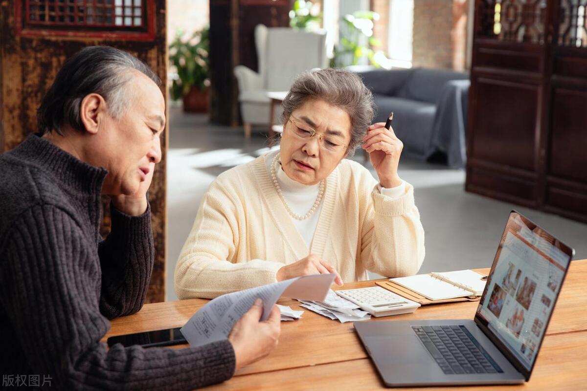 一家四口人都炒股，谁都不服谁，我和妻子坚守价值投资赚千万财富