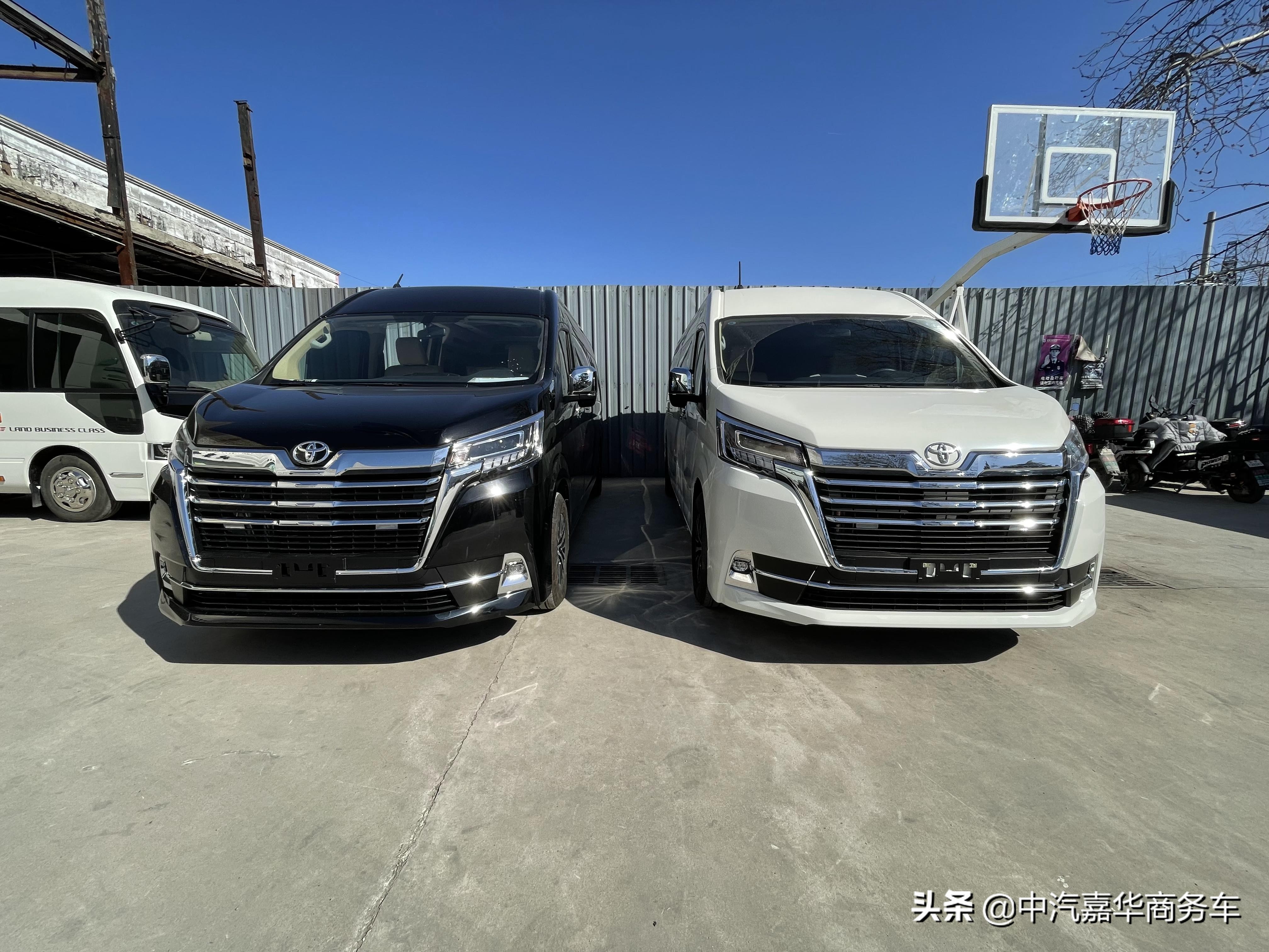 丰田海狮2.8柴油四驱mpv7座报价,进口丰田大海狮9座蓝牌2.7