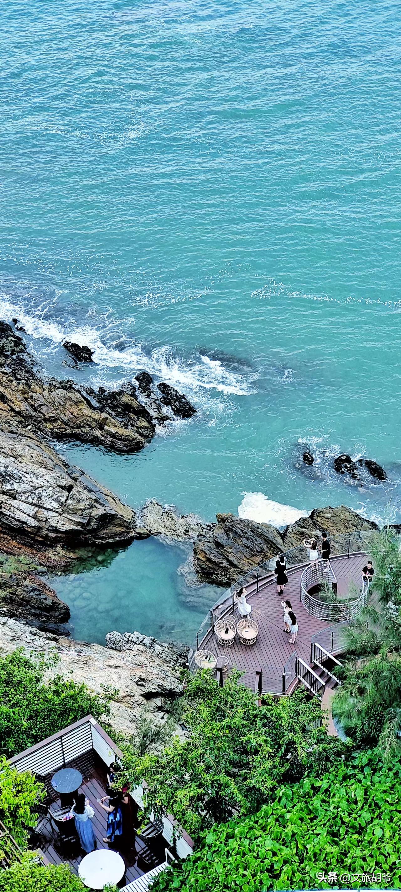 海岸礁石旅游攻略,巴厘岛式悬崖礁石酒吧