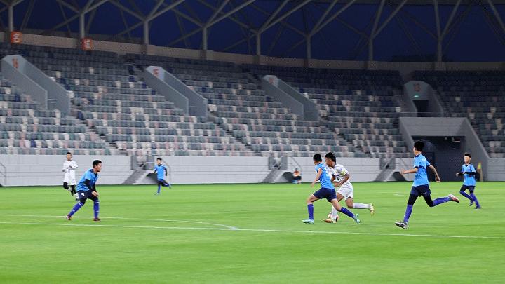 首秀！省运会足球测试赛在日照国际足球中心举行