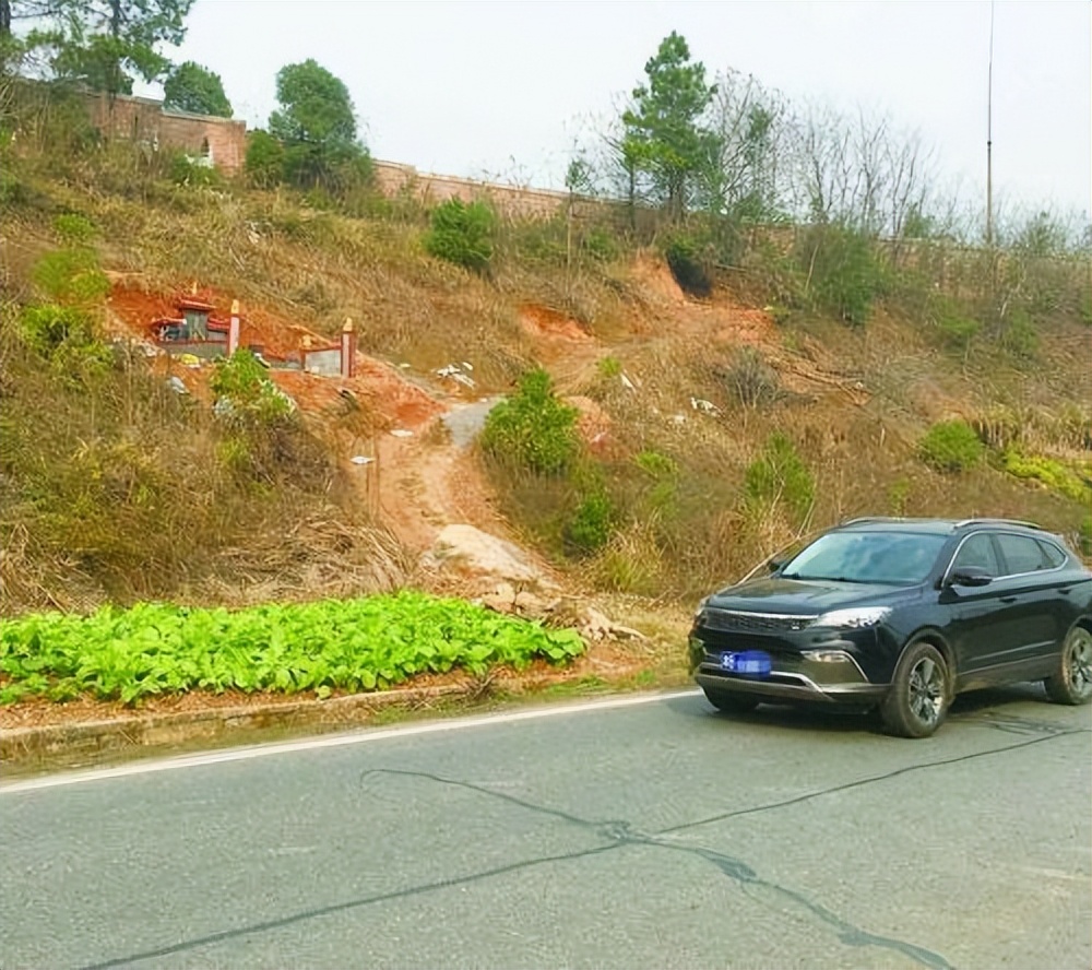 丧葬改革再出新动作,平坟迁坟政策