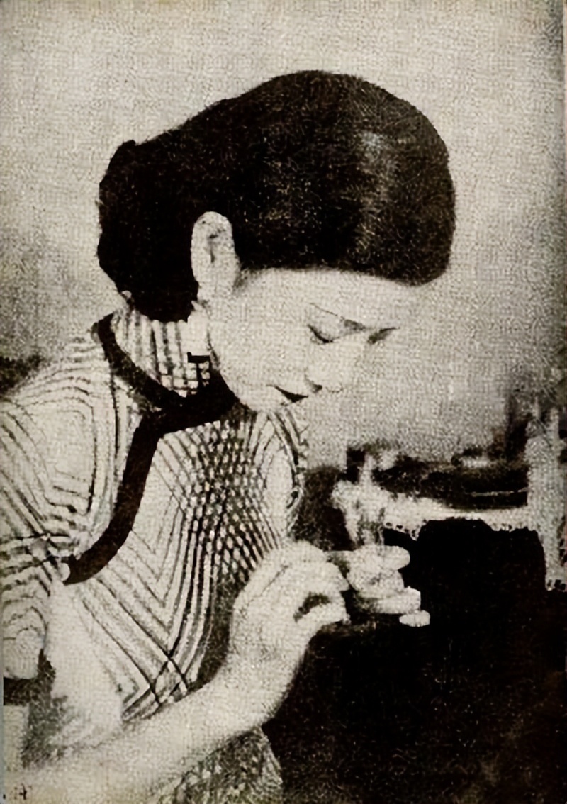 阮玲玉自尽后唐季珊做了什么,阮玲玉自尽之谜完整版