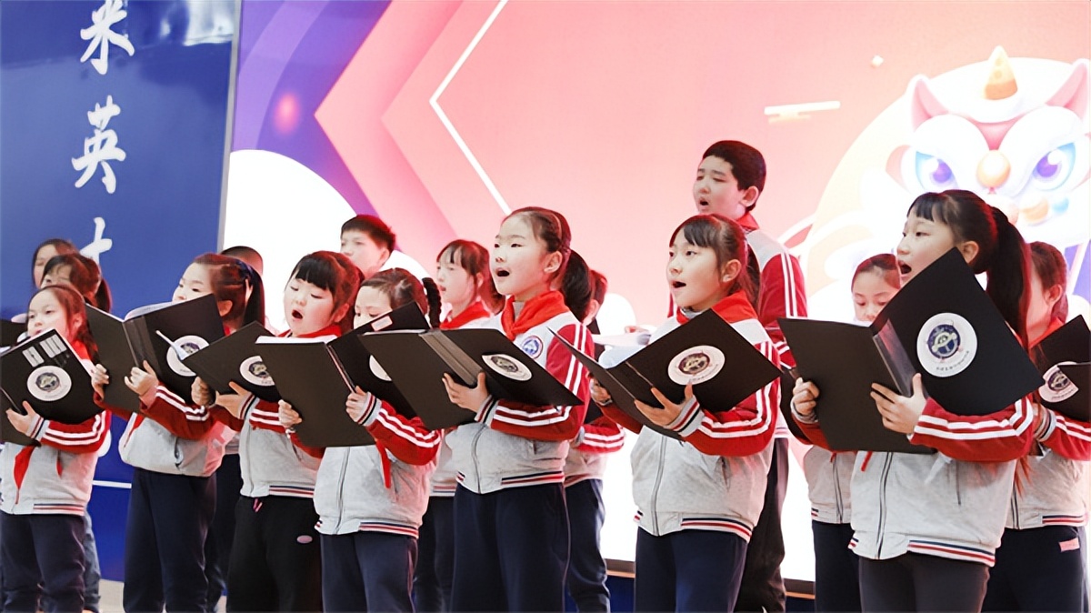 营造学礼、知礼、明礼校风，蓝港外国语学校开学第一课太“讲礼”