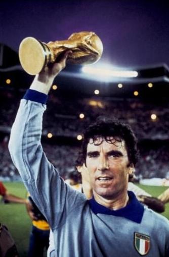 巴乔ac米兰十大经典瞬间,世界足坛被高估的十大球员巴乔