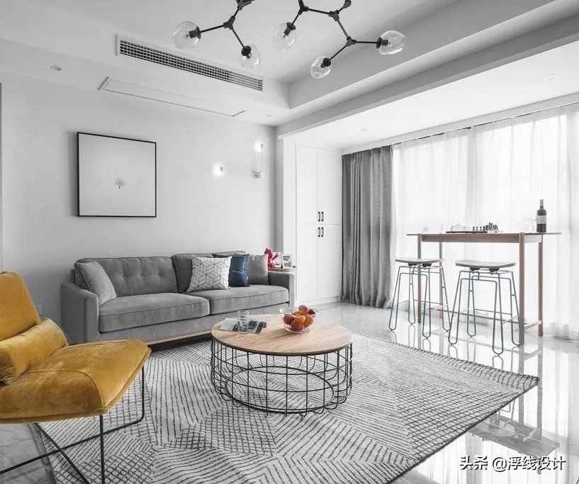 现在装修客厅灯饰最新风格,现代家装客厅灯饰怎么搭配