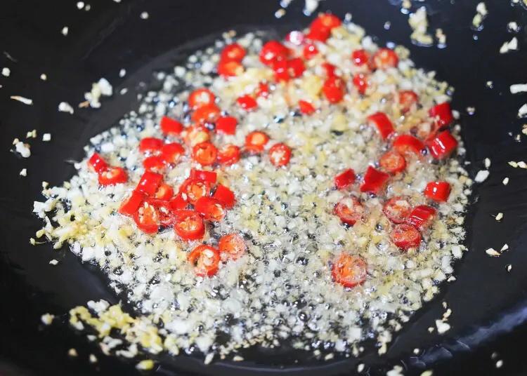 老年人别太节俭多补充这几种食物,老年人真的需要高蛋白食品吗