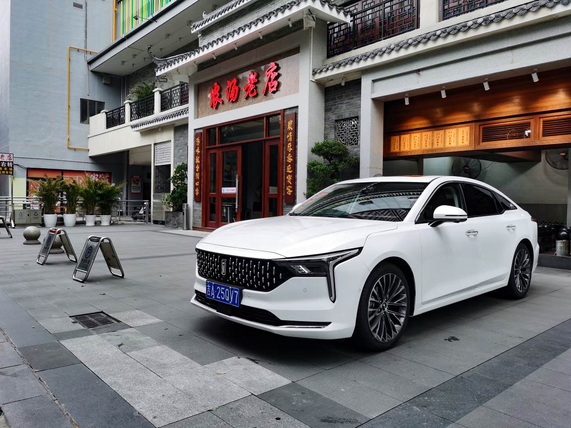 奔腾b7014款1.8t,奔腾b70提车8月