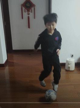 小学生足球成长之路,足球之路妈妈