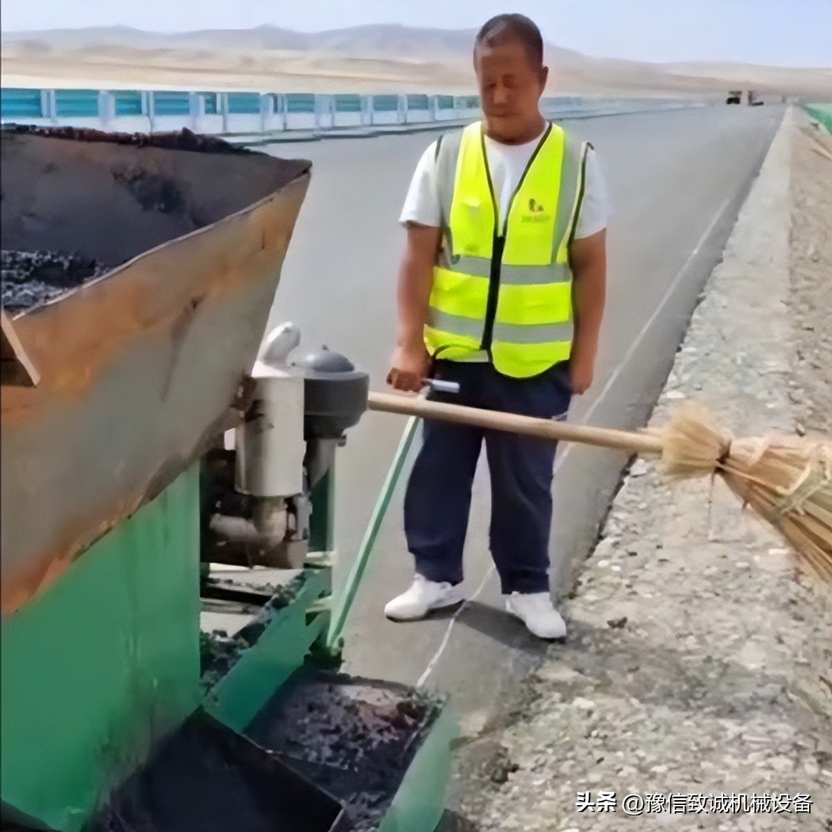 拦水带一次成型机,拦水带滑模机哪家好